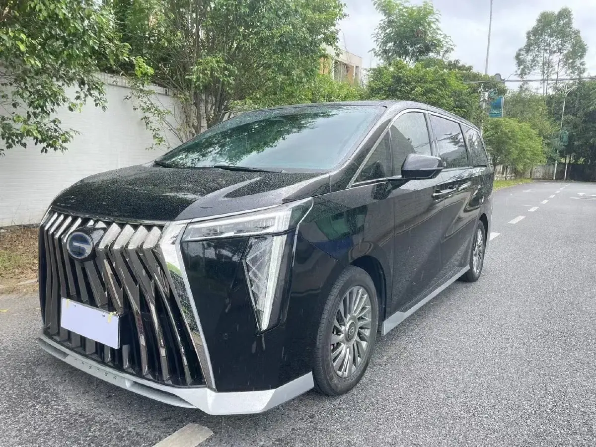 2023 GAC Trumpchi M8 2.0T 190HP L4 E-CVT Hybrid