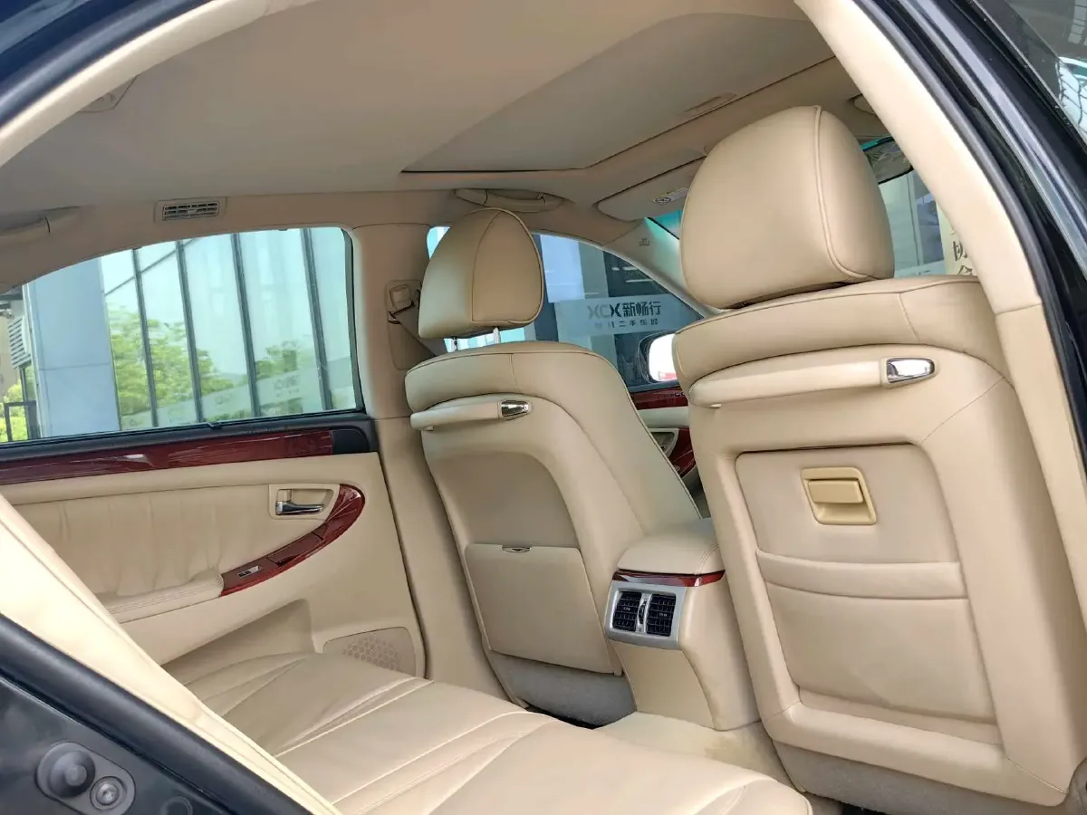 2009 HongQi ShengShi 3.0L 231HP V6 6AT,autocango,china used car exporter,china ev exporter,chinese used car exporter,chinese used ev exporter