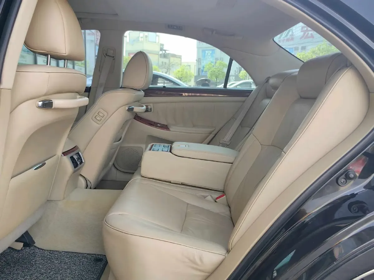 2009 HongQi ShengShi 3.0L 231HP V6 6AT,autocango,china used car exporter,china ev exporter,chinese used car exporter,chinese used ev exporter