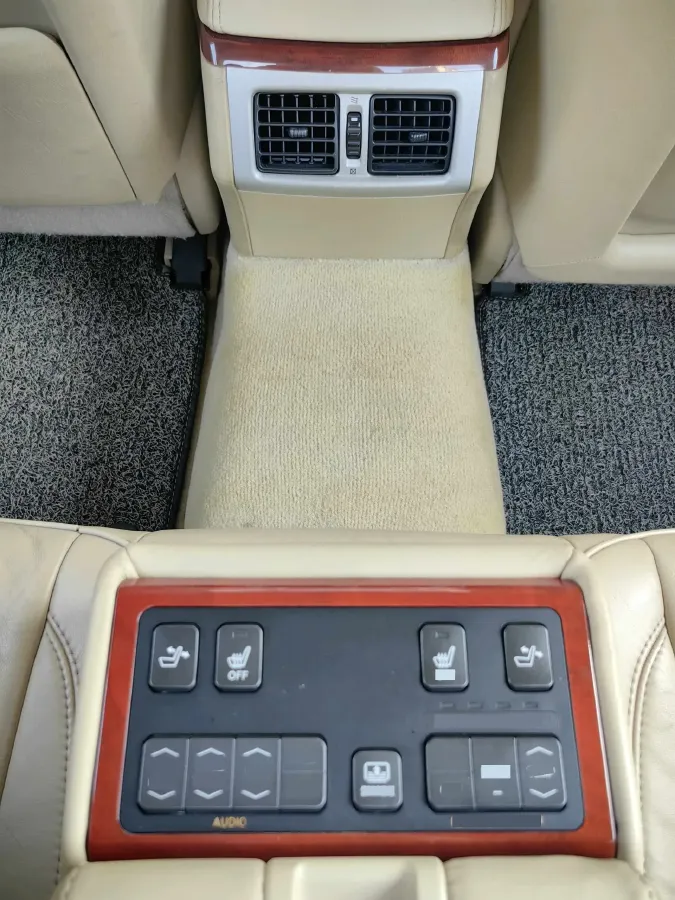 2009 HongQi ShengShi 3.0L 231HP V6 6AT,autocango,china used car exporter,china ev exporter,chinese used car exporter,chinese used ev exporter