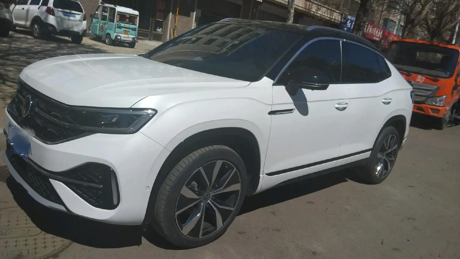 2023 Volkswagen Tayron X 2.0T 220HP L4 7DCT