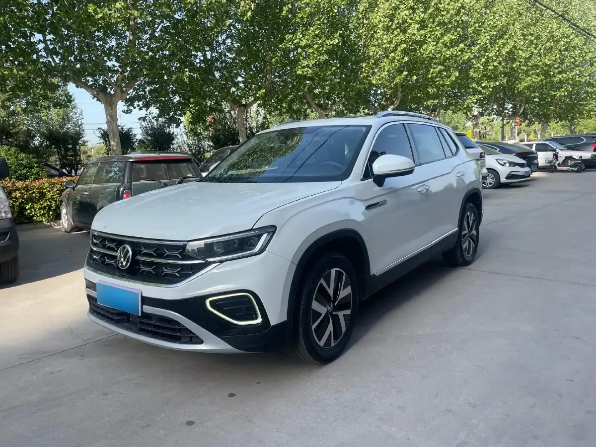 2023 Volkswagen Tayron 2.0T 186HP L4 7DCT