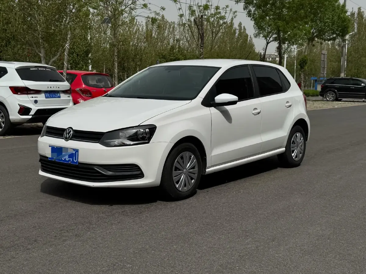 2016 Volkswagen Polo 1.4L 90HP L4 6AT