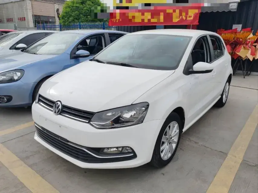 2014 Volkswagen Polo 1.4L 90HP L4 5MT