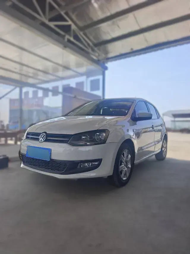 2013 Volkswagen Polo 1.4L 86HP L4 5MT