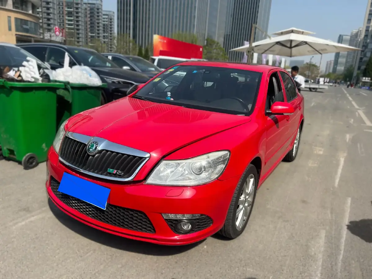 2010 Skoda Octavia 2.0T 200HP L4 6DCT