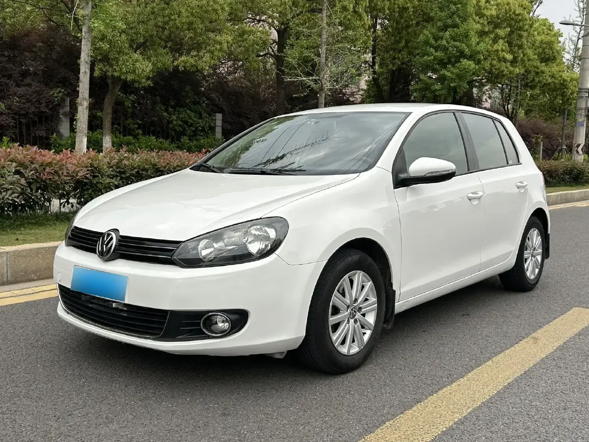 2012 Volkswagen Golf 1.6L 105HP L4 6AT