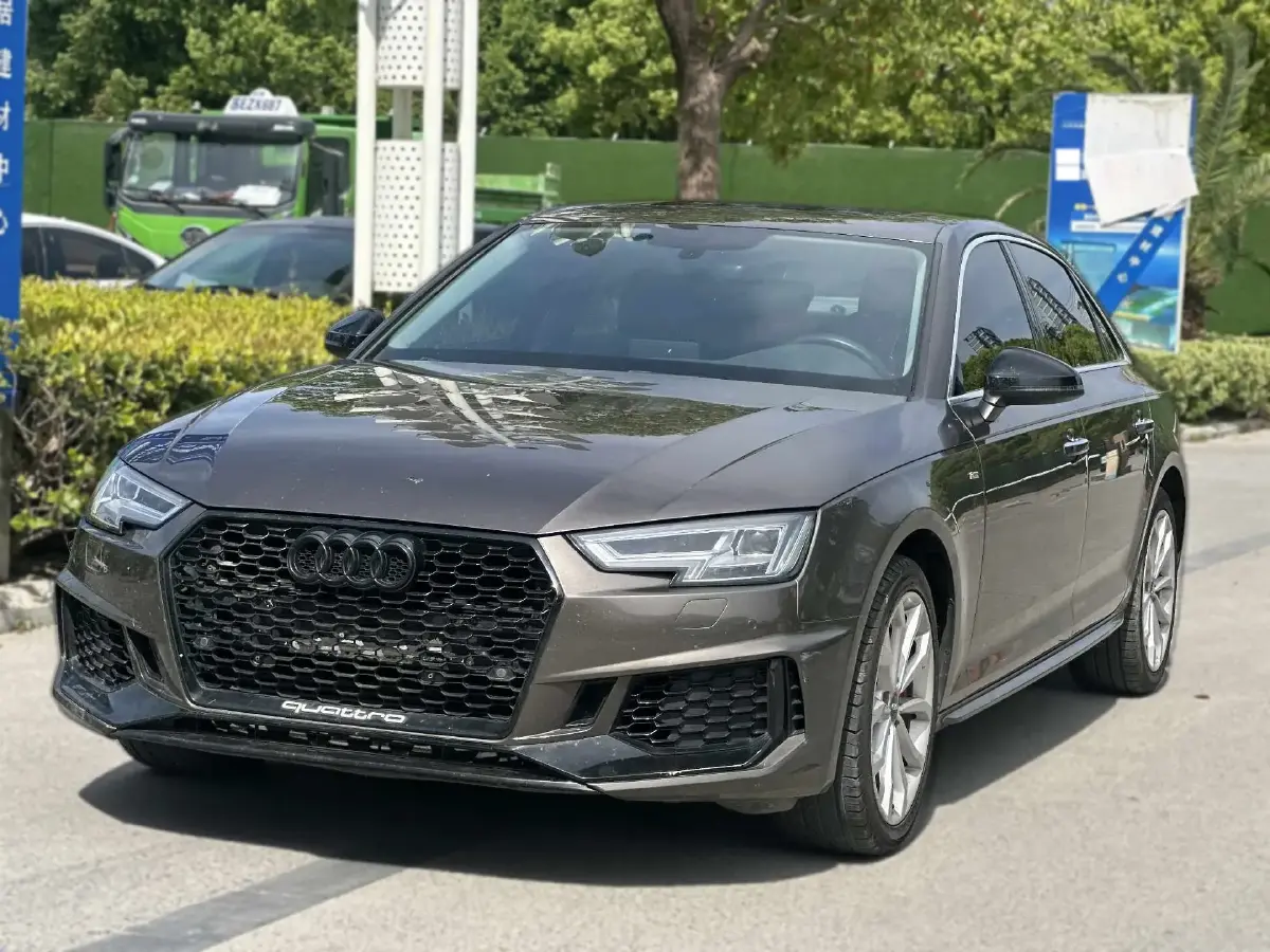 2018 Audi A4L 2.0T 252HP L4 7DCT