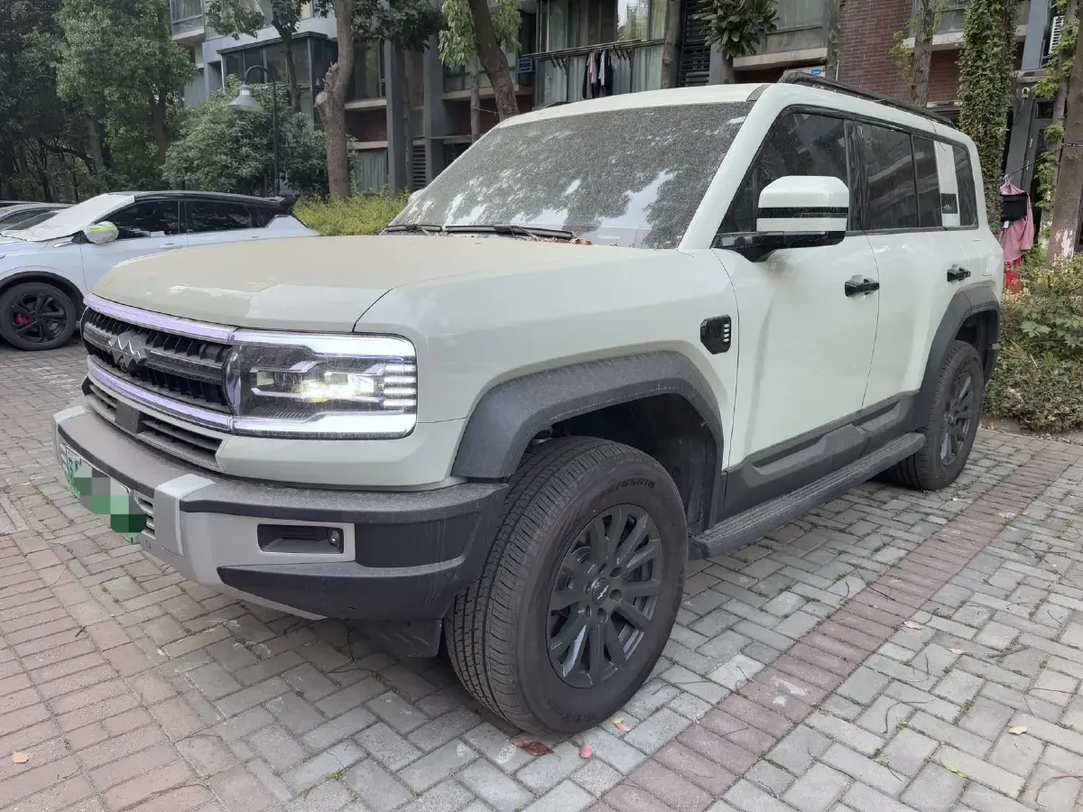 2023 FangChengBao Bao 5 1.5T 194HP L4 E-CVT PHEV 31.8KWH