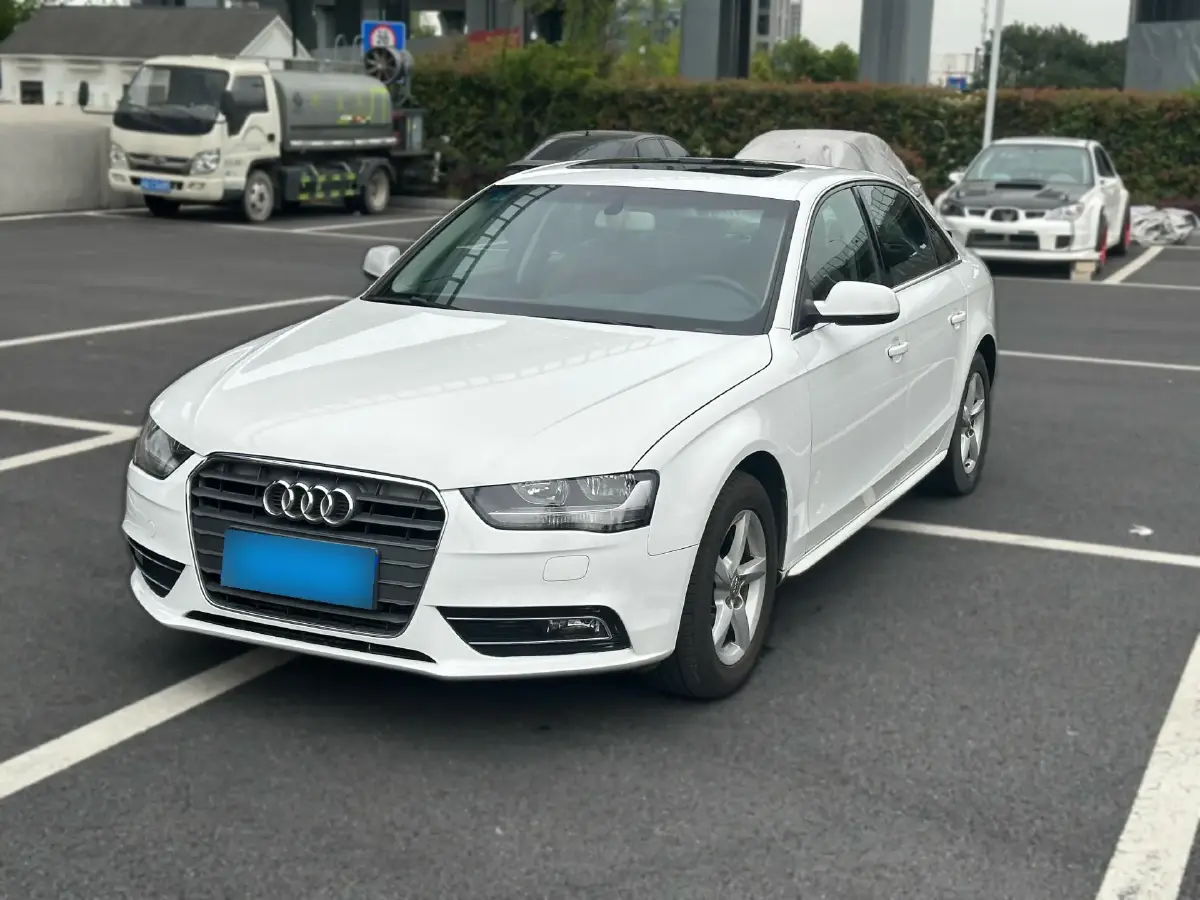 2013 Audi A4L 1.8T 160HP L4 CVT