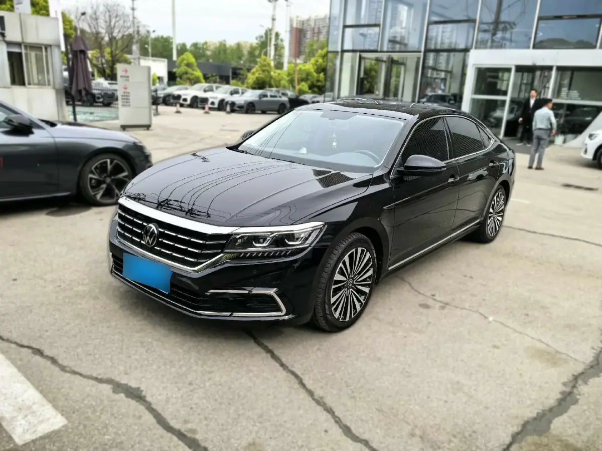 2021 Volkswagen Passat 2.0T 186HP L4 7DCT