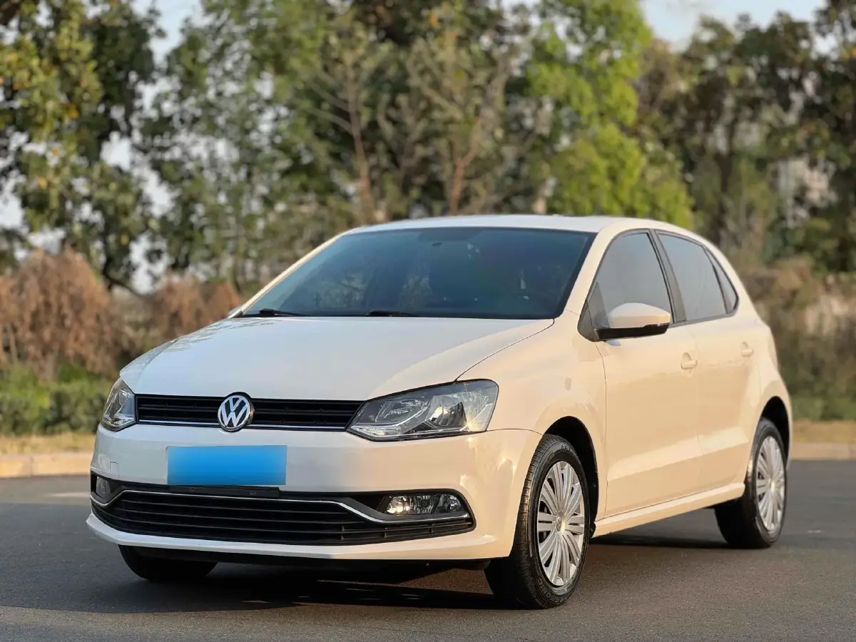 2016 Volkswagen Polo 1.6L 110HP L4 5MT