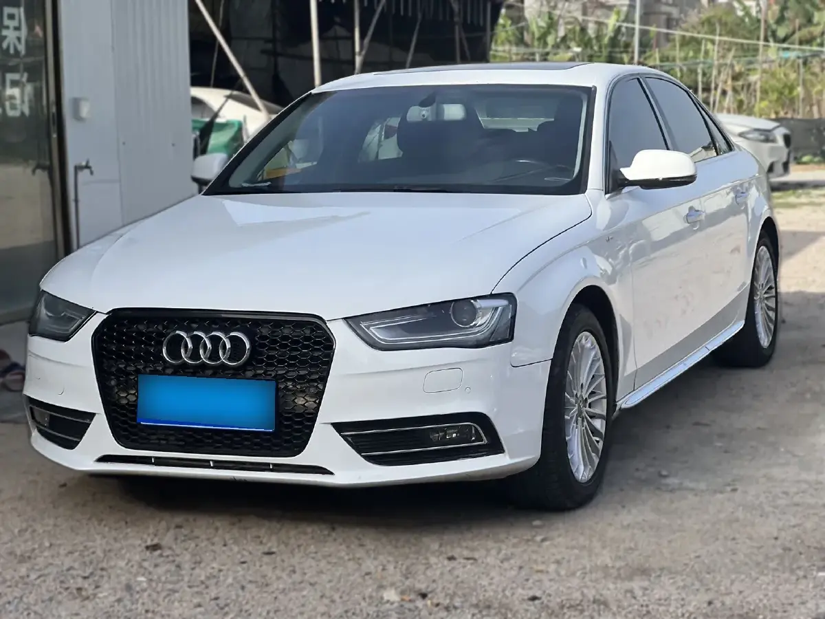 2010 Audi Q5 2.0T 211HP L4 7DCT