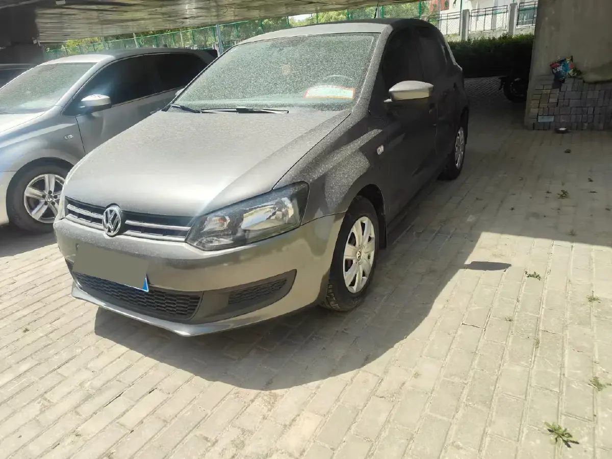 2013 Volkswagen Polo 1.4L 86HP L4 5MT