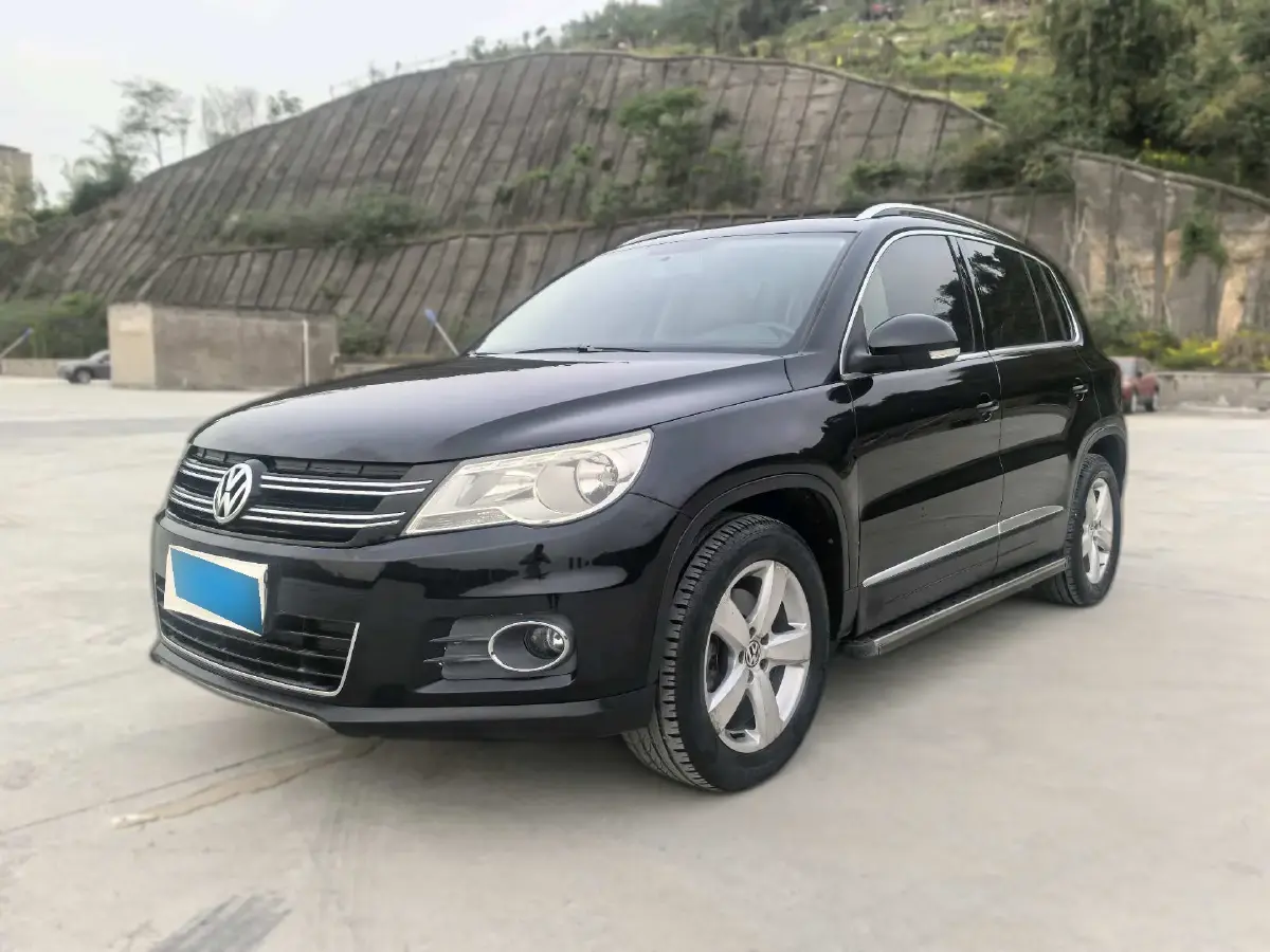 2012 Volkswagen Tiguan 1.8T 160HP L4 6AT