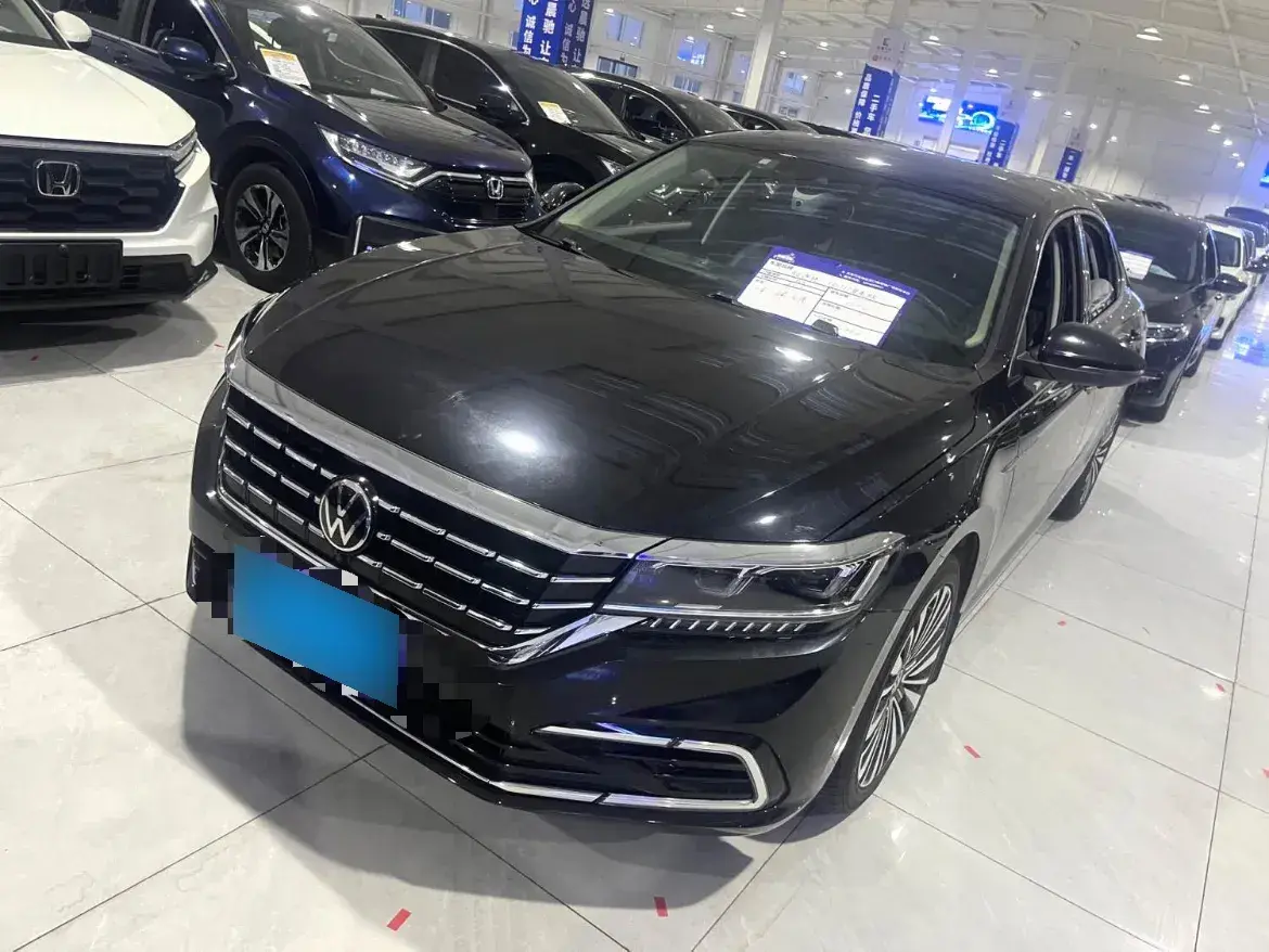 2021 Volkswagen Passat 2.0T 220HP L4 7DCT