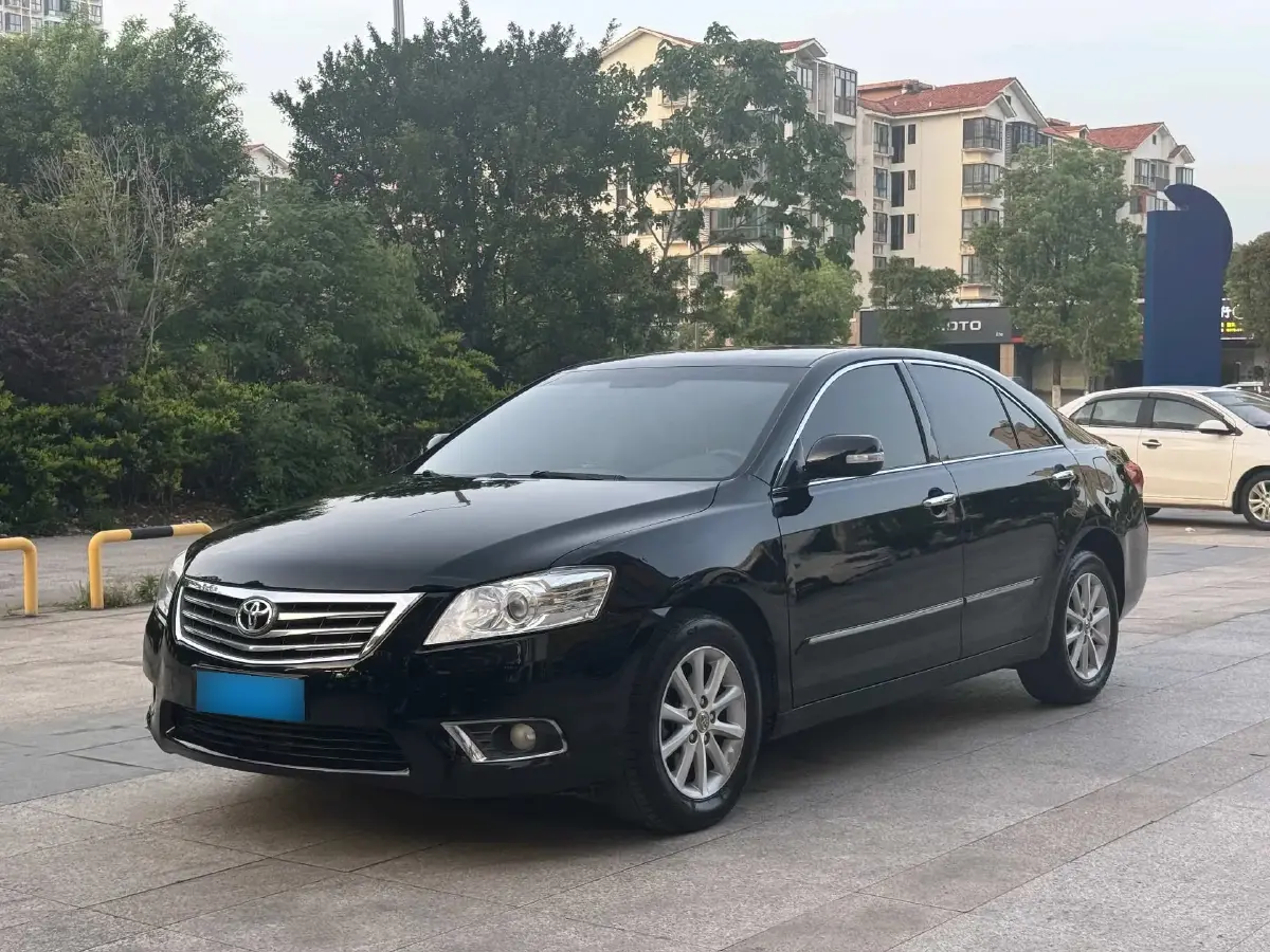 2012 Toyota Camry 2.0L 147HP L4 4AT