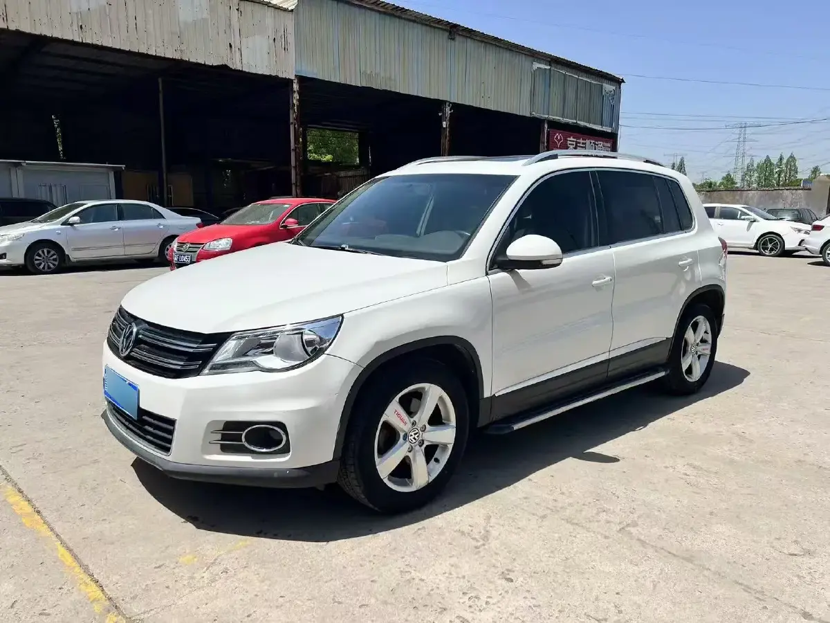 2012 Volkswagen Tiguan 1.8T 160HP L4 6AT