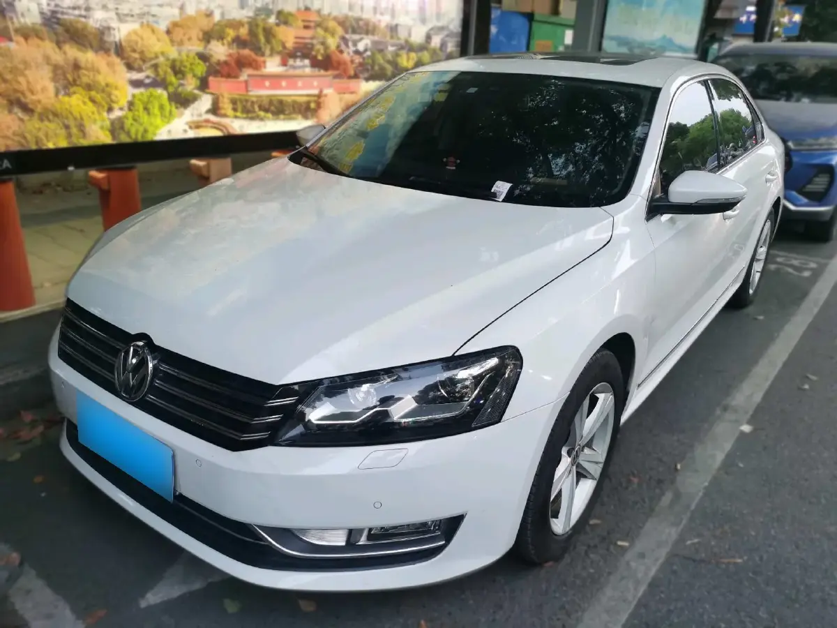 2013 Volkswagen Passat 1.8T 160HP L4 7DCT