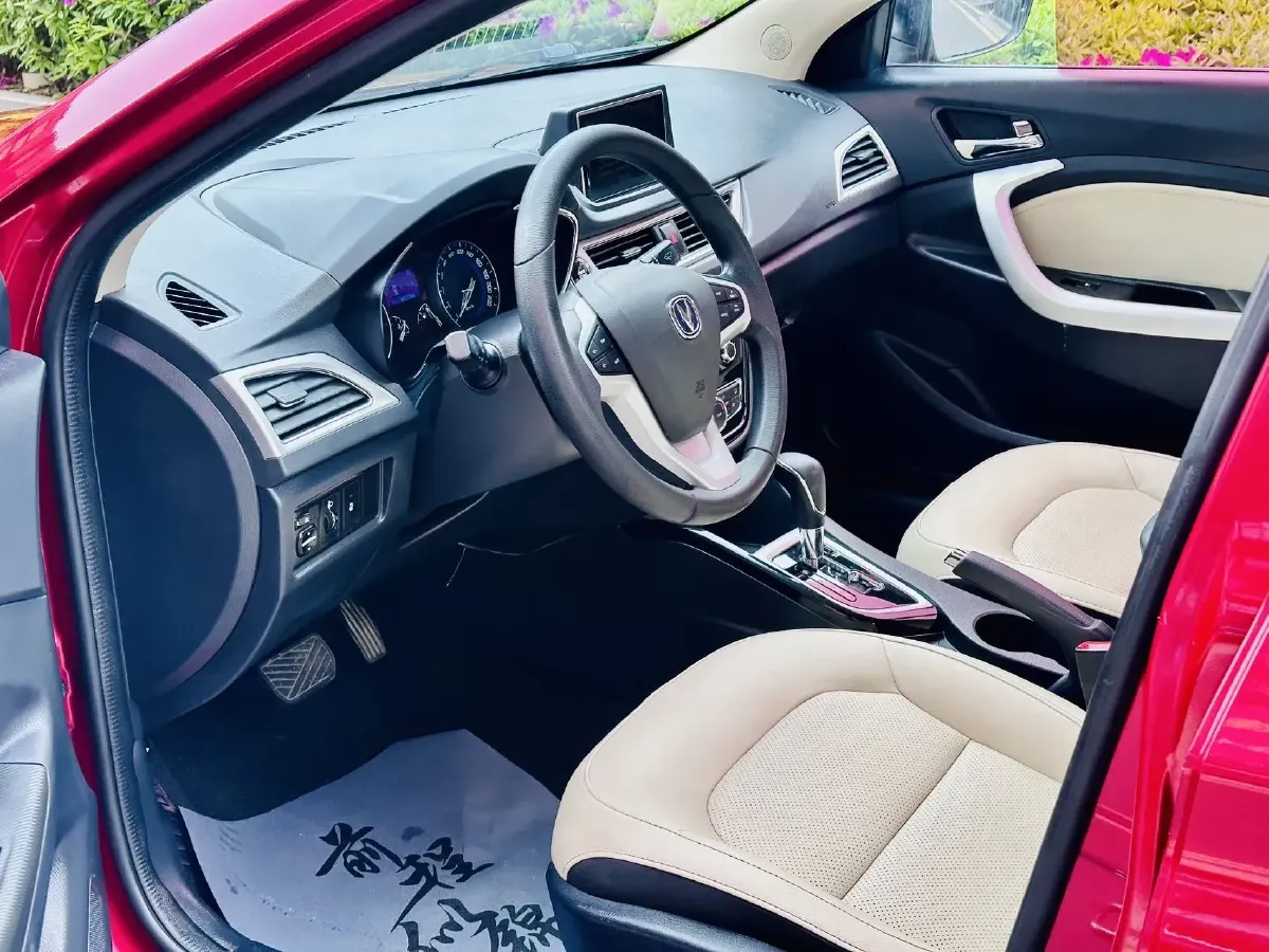 2016 ChangAn Alsvin V7 1.6L 124HP L4 5MT,autocango,china used car exporter,china ev exporter,chinese used car exporter,chinese used ev exporter