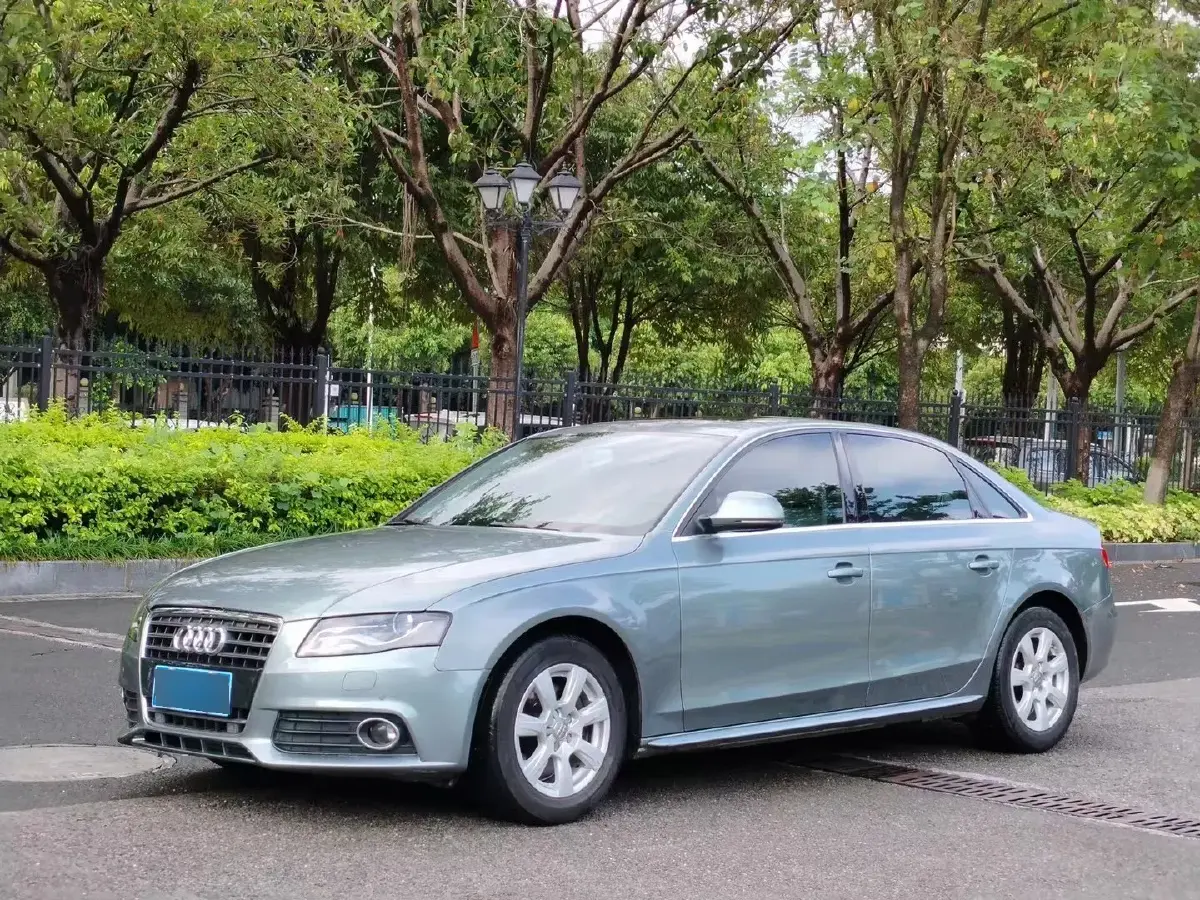 2012 Audi A4L 2.0T 180HP L4 CVT