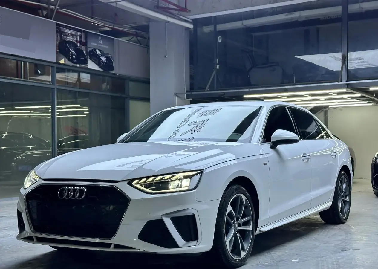 2020 Audi A4L 2.0T 150HP L4 7DCT