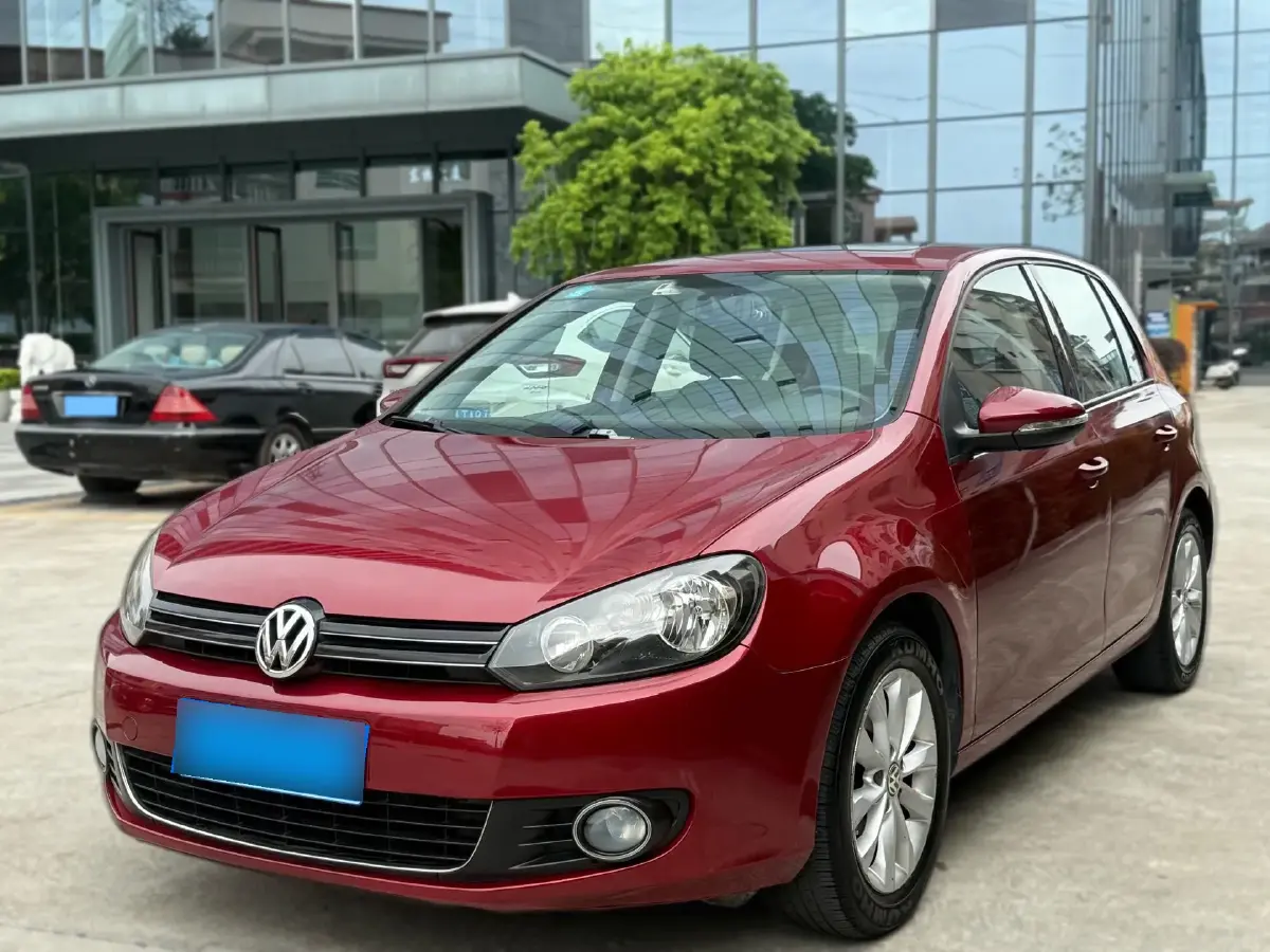 2012 Volkswagen Golf 1.6L 105HP L4 6AT
