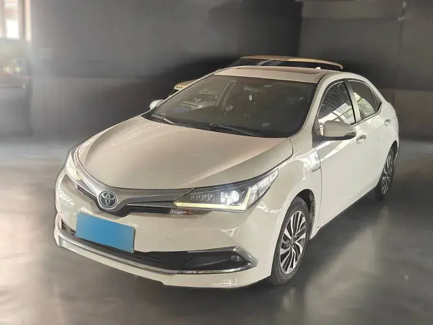 2018 Toyota Corolla 1.8L 99HP L4 E-CVT Hybrid