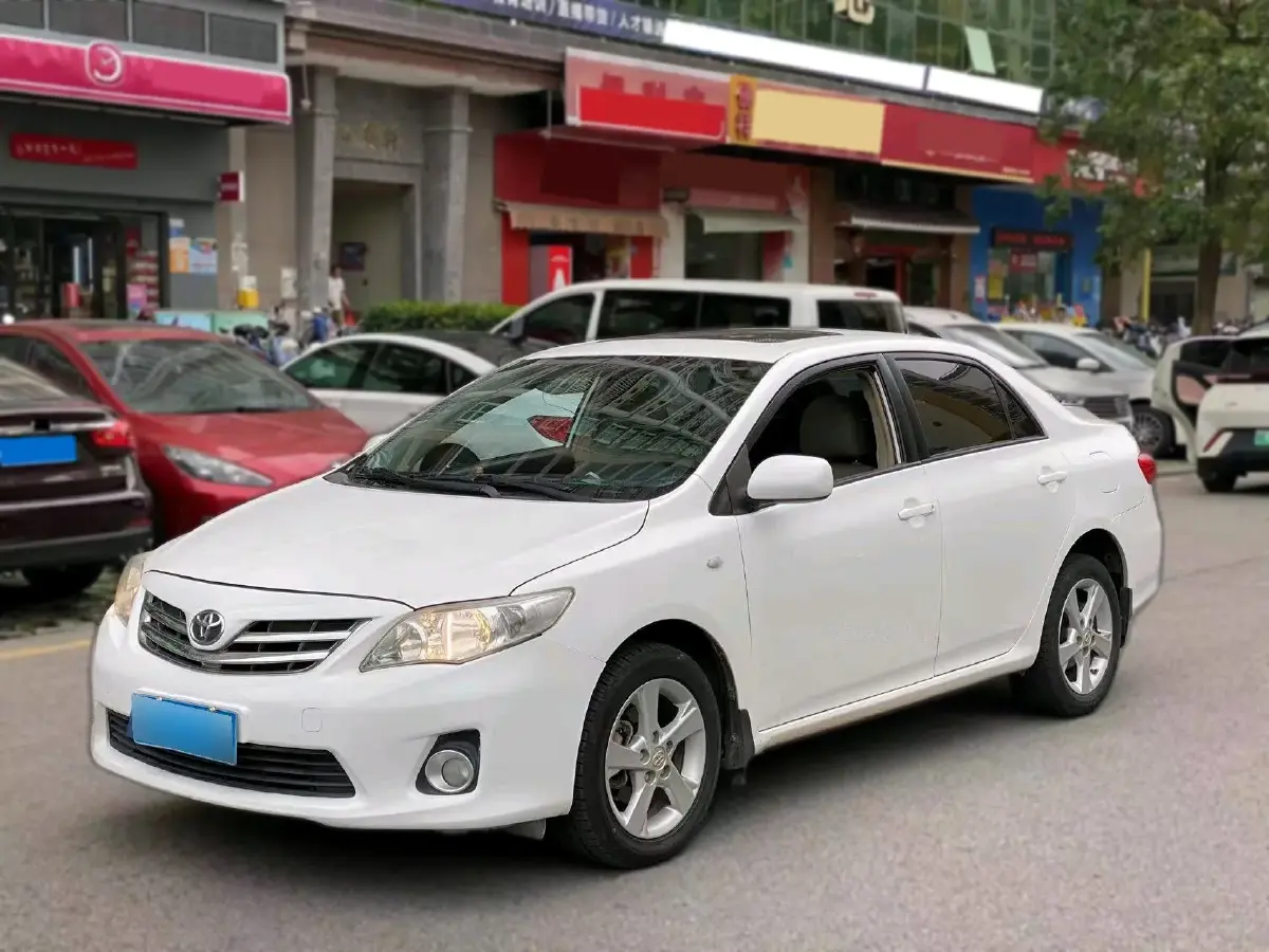 2013 Toyota Corolla 1.8L 140HP L4 CVT