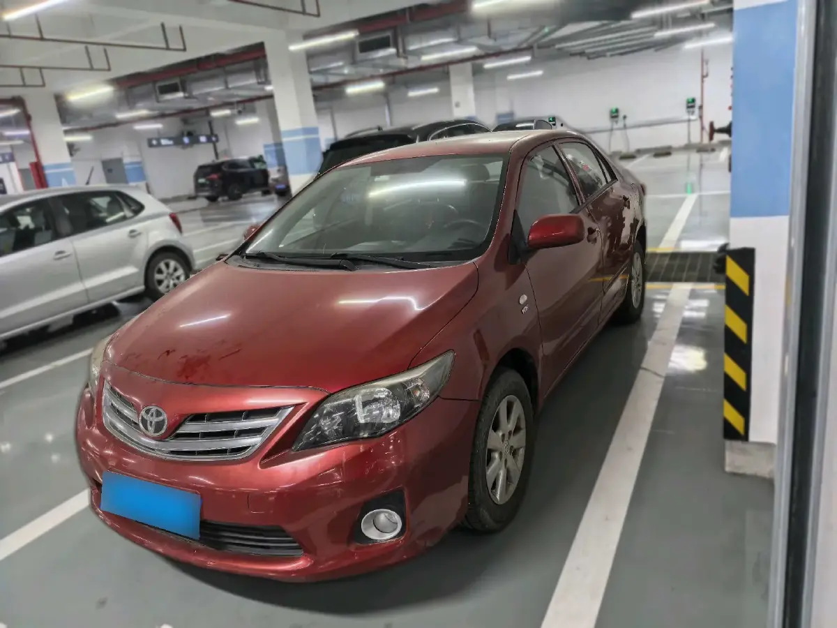 2013 Toyota Corolla 1.8L 140HP L4 CVT