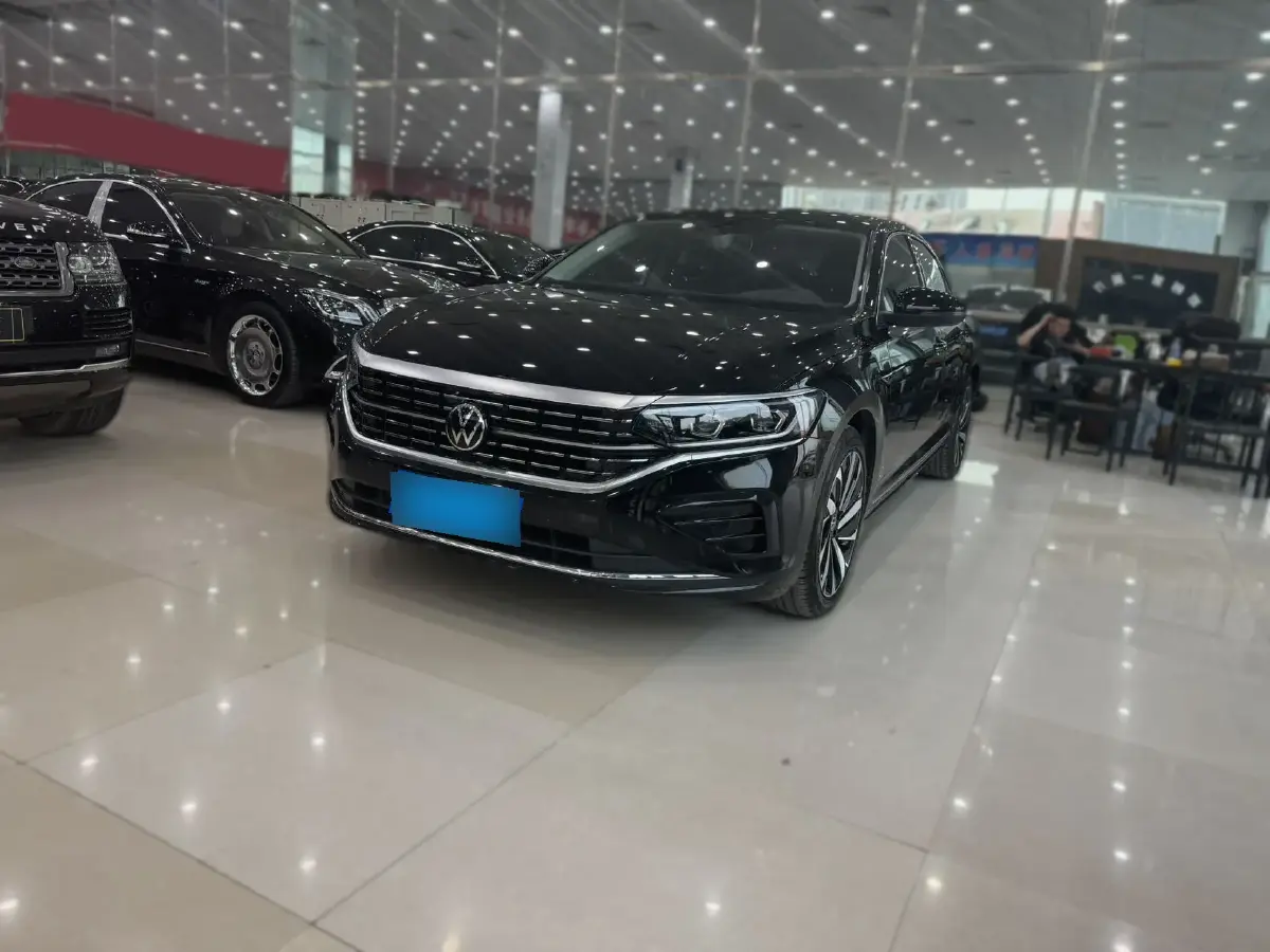 2022 Volkswagen Passat 2.0T 186HP L4 7DCT