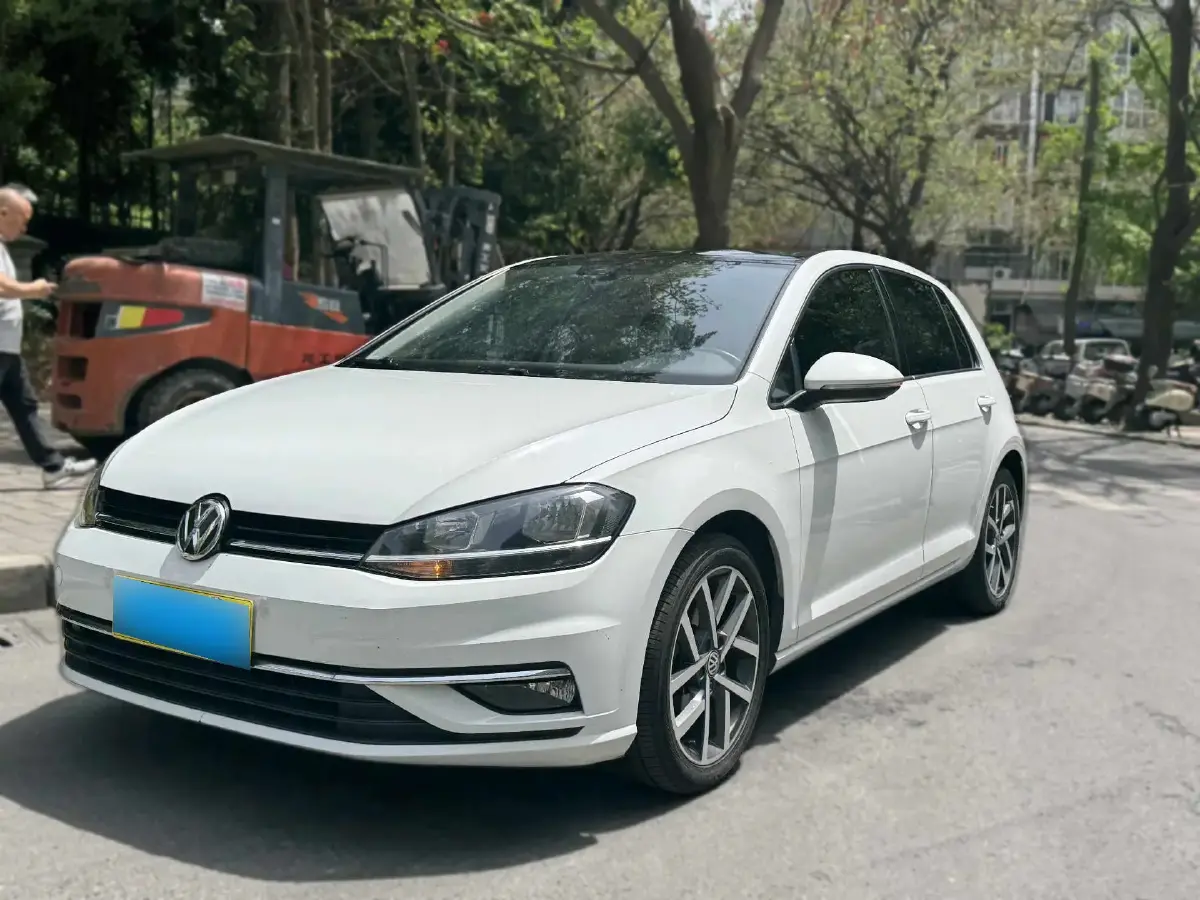 2020 Volkswagen Golf 1.4T 150HP L4 7DCT