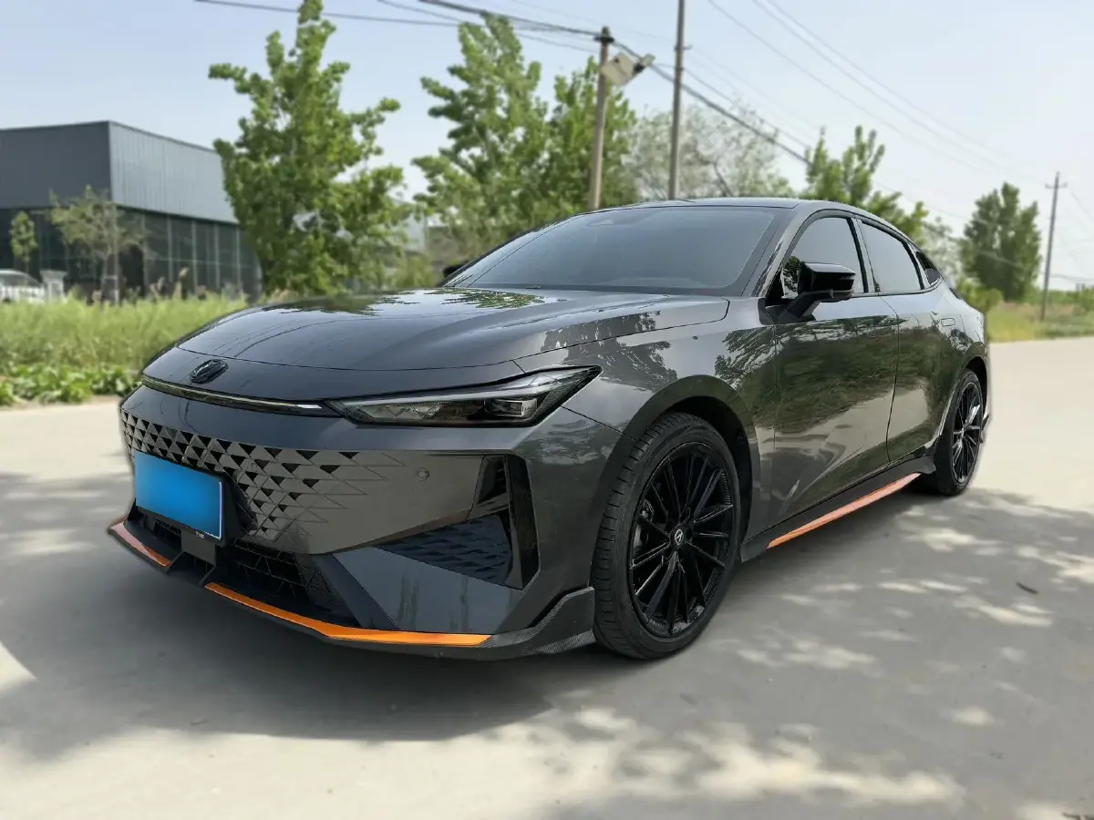 2024 ChangAn UNI-V 1.5T 188HP L4 7DCT