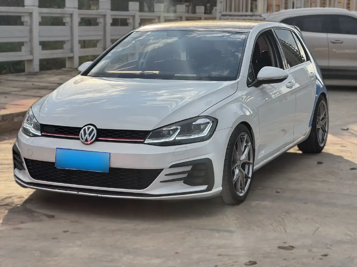2018 Volkswagen Golf 1.4T 131HP L4 5MT