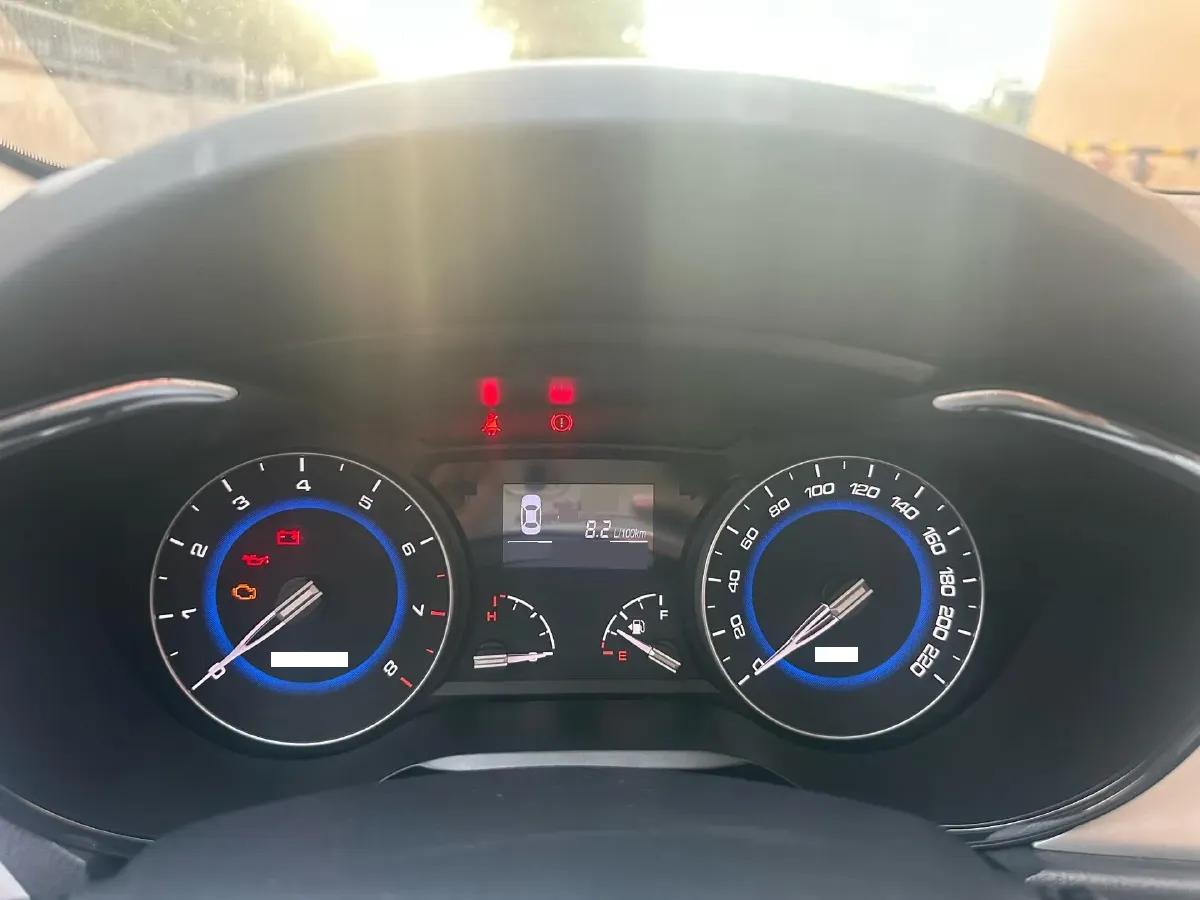 2015 ChangAn Alsvin V7 1.6L 124HP L4 5MT,autocango,china used car exporter,china ev exporter,chinese used car exporter,chinese used ev exporter