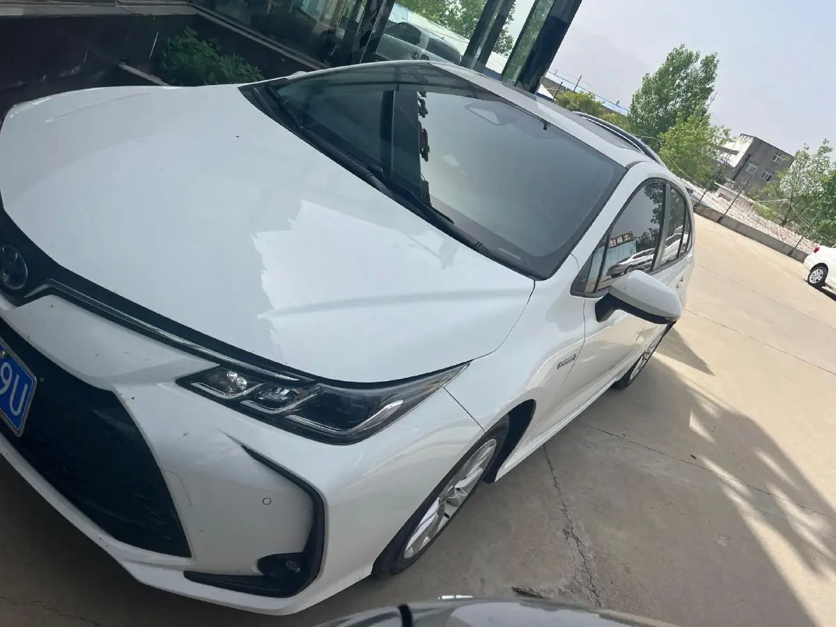 2024 Toyota Corolla 1.8L 98HP L4 E-CVT Hybrid