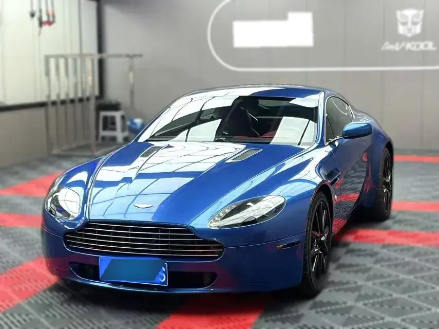 2012 Aston Martin V8 Vantage 4.7L 436HP V8 7AT