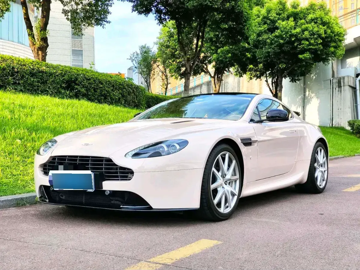 2011 Aston Martin V8 Vantage 4.7L 426HP V8 6AT