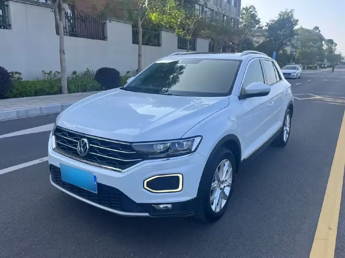 2019 Volkswagen T-Roc 1.4T 131HP L4 7DCT 2019 Volkswagen T-Roc 1.4T 131HP L4 7DCT
