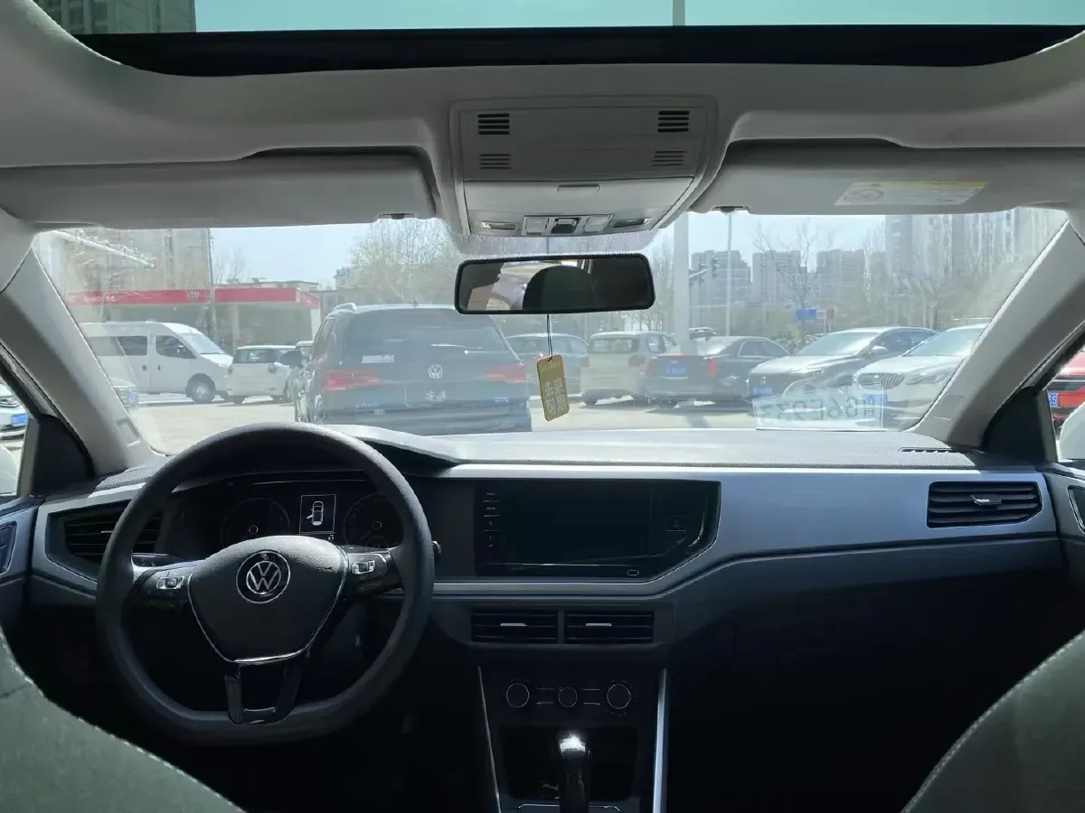 2021 Volkswagen Polo 1.5L 113HP L4 5MT,autocango,china used car exporter,china ev exporter,chinese used car exporter,chinese used ev exporter