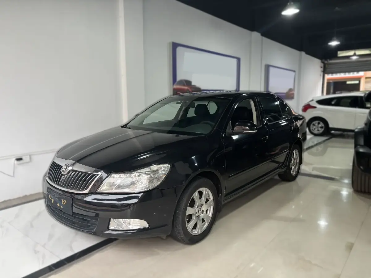 2015 Skoda Octavia 1.6L 105HP L4 6AT