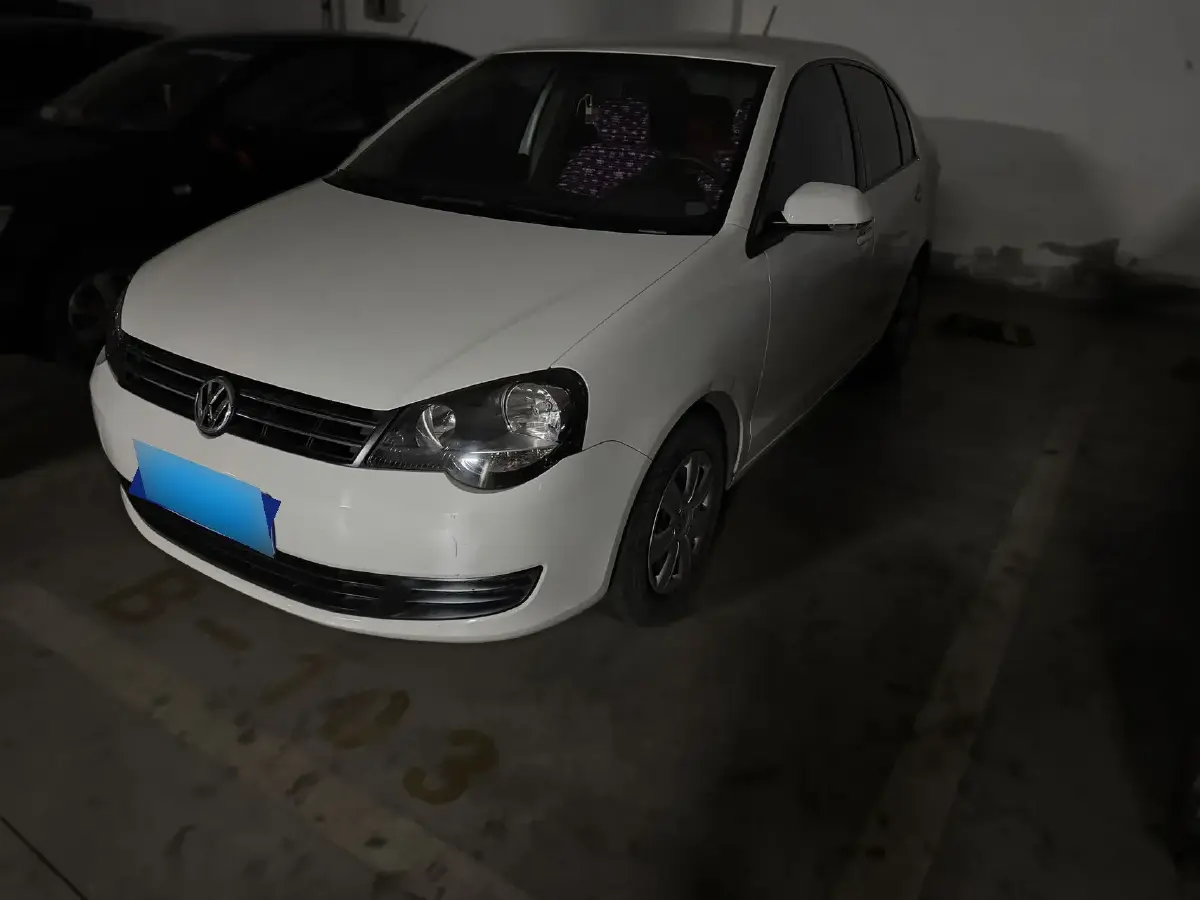 2011 Volkswagen Polo 1.4L 86HP L4 5MT