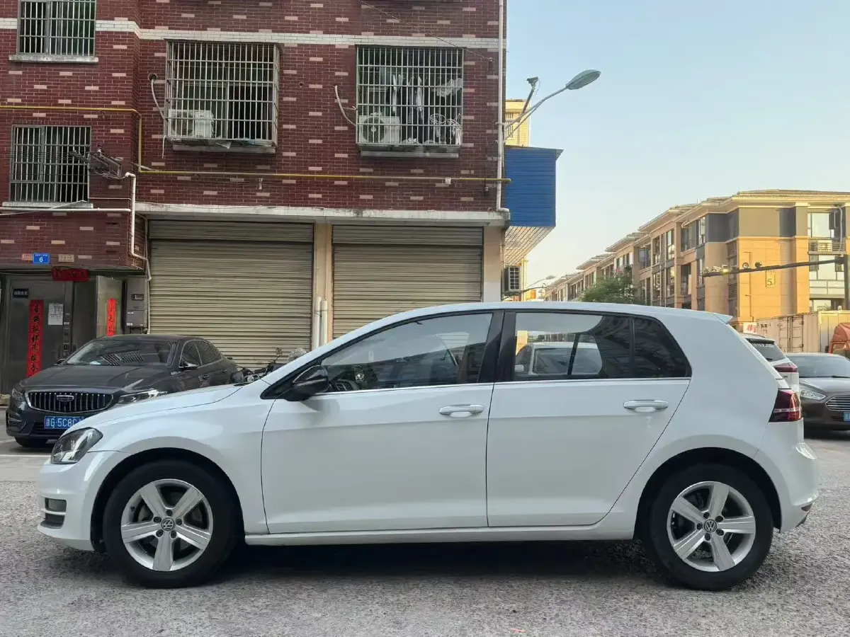 2017 Volkswagen Golf 1.4T 131HP L4 7DCT
