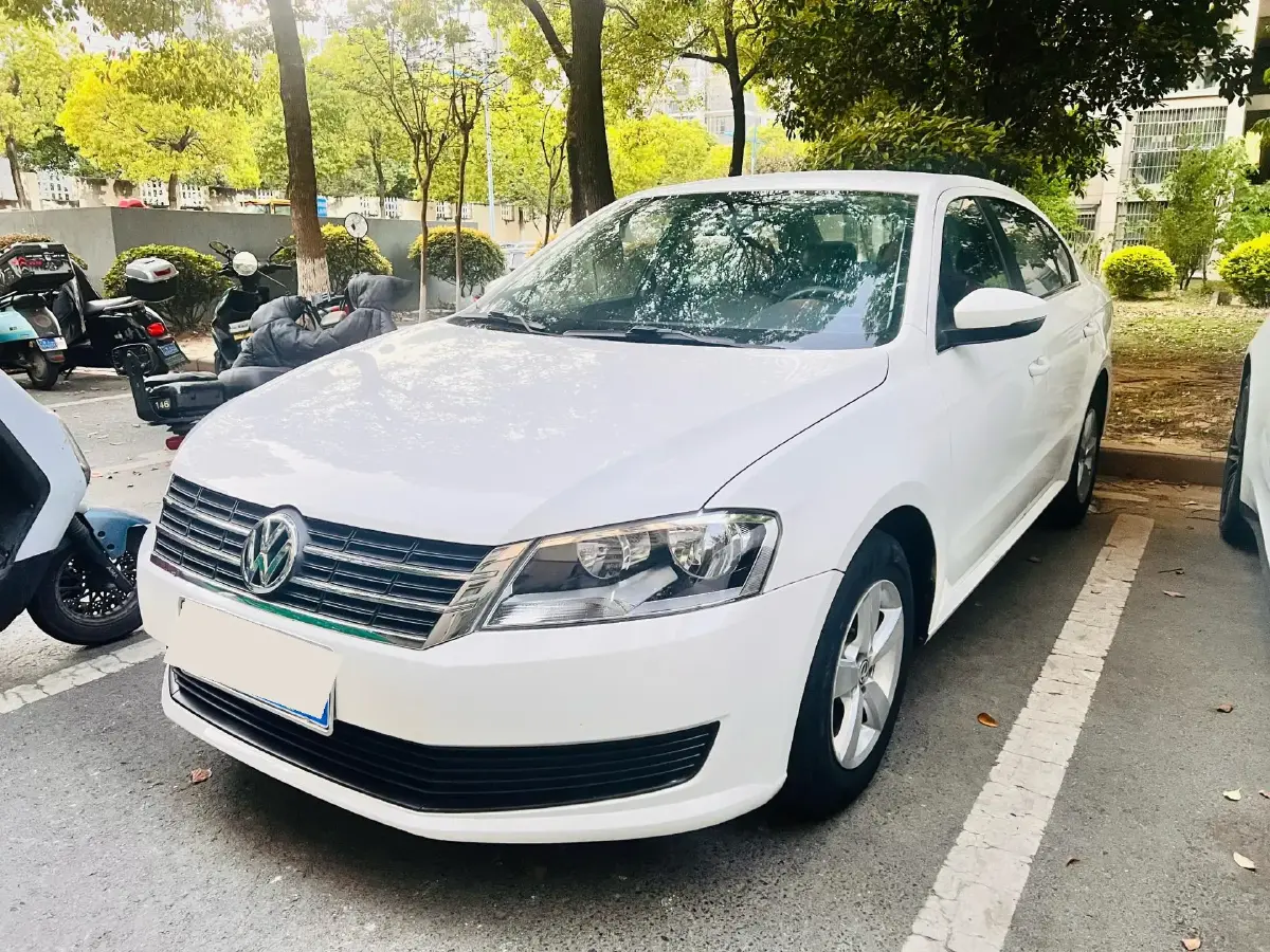 2013 Volkswagen Lavida 1.6L 110HP L4 5MT