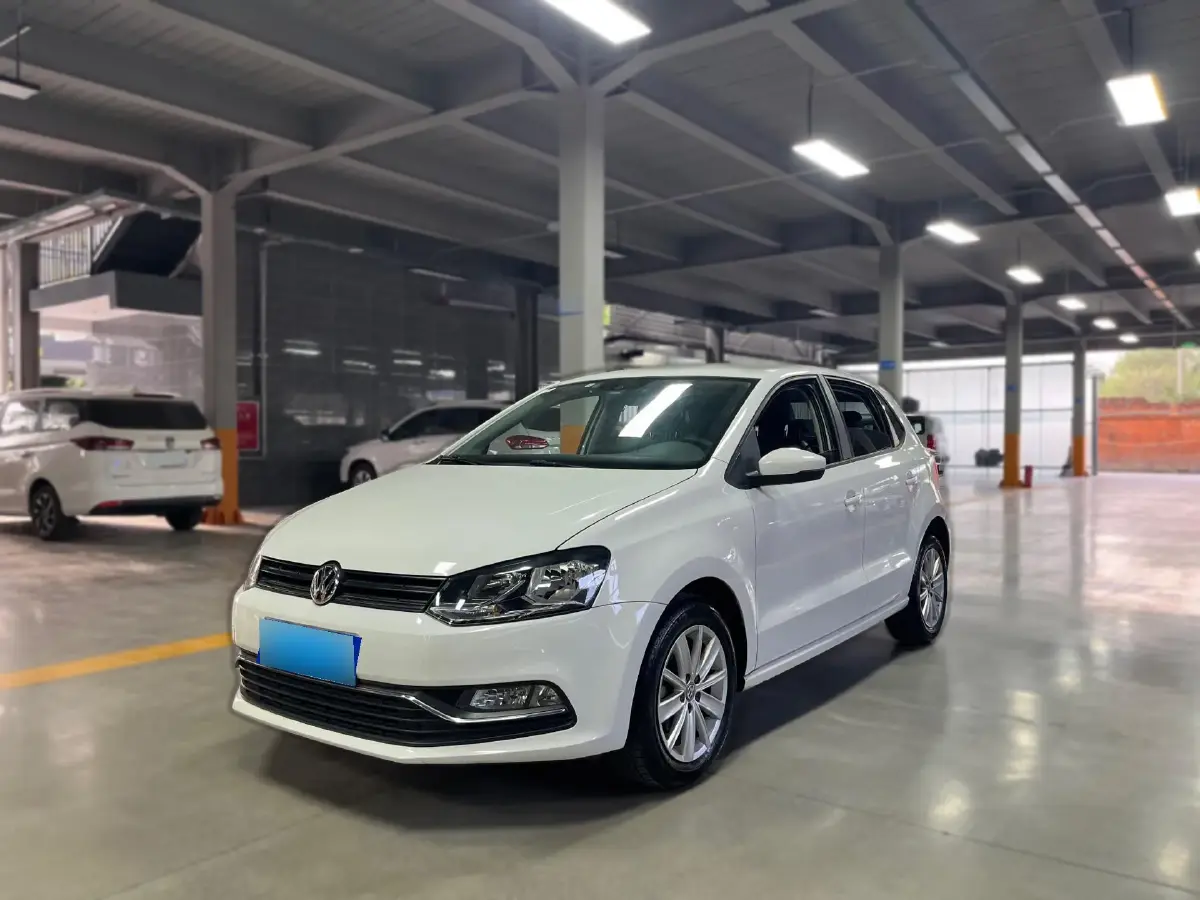 2014 Volkswagen Polo 1.6L 110HP L4 6AT