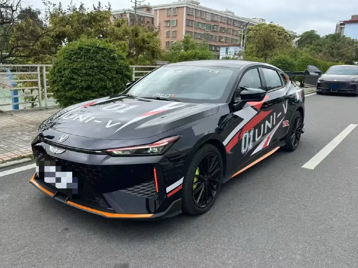 2024 ChangAn UNI-V 1.5T 188HP L4 7DCT