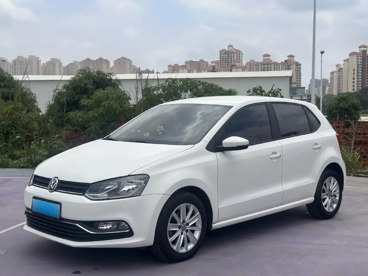 2014 Volkswagen Polo 1.6L 110HP L4 6AT