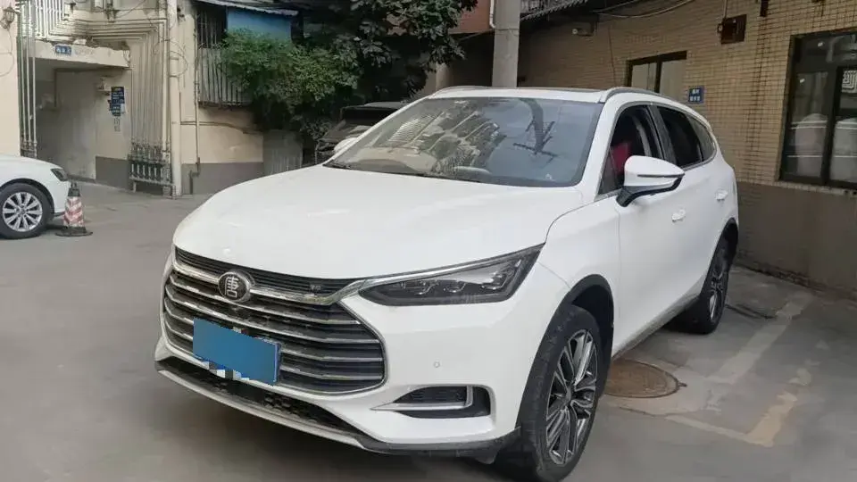 2018 BYD Tang 2.0T 205HP L4 6AT
