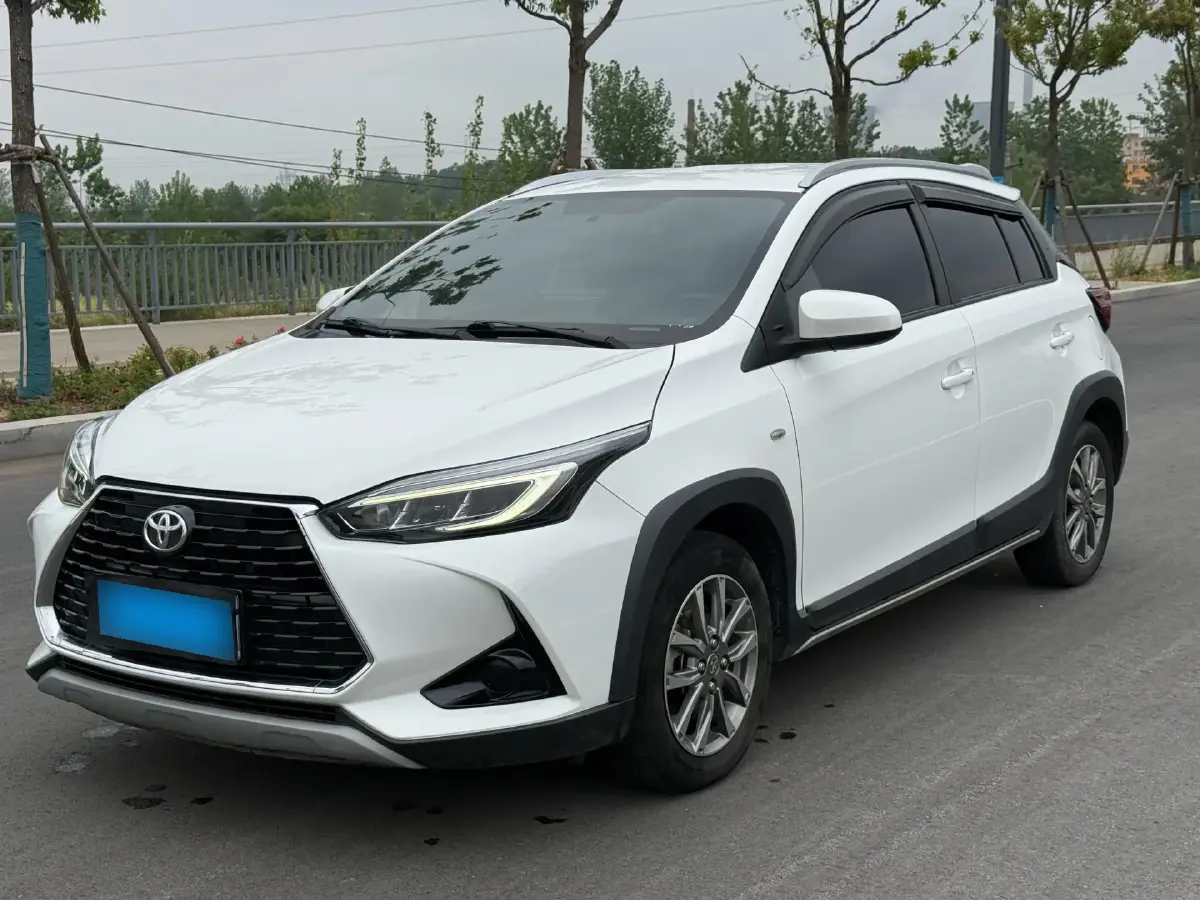 2022 Toyota Yaris L 1.5L 112HP L4 CVT