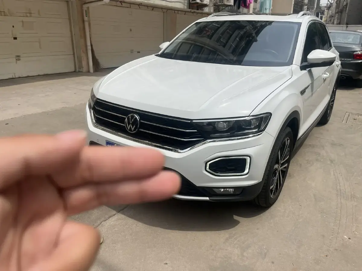 2022 Volkswagen T-Roc 1.4T 150HP L4 7DCT